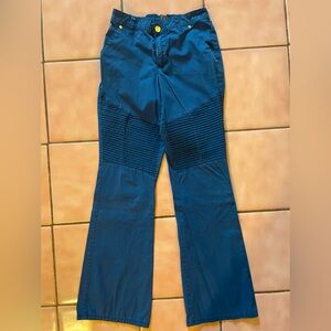 Jaanuu “Moto” woman’s medical scrub pants in woman’s XS.